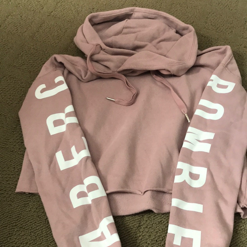 Cropped dusty rose Abercrombie AXS hoodie